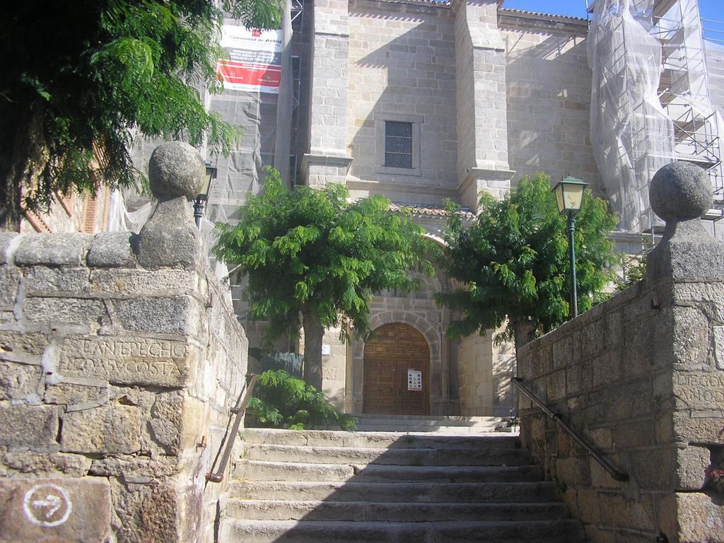 Casa Rural La Vid Cadalso de los Vidrios Exterior photo